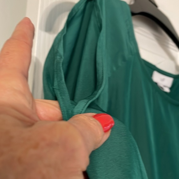 J. Jill beautiful jade green blouse w/open shoulders and smocked bell sleeve - Picture 5 of 6